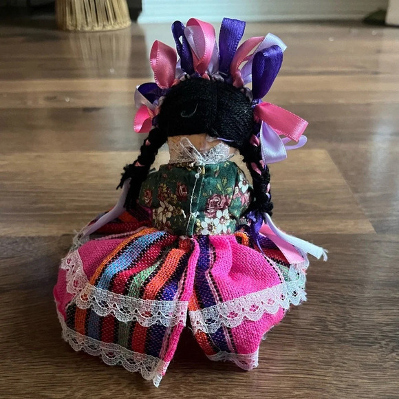 Mexican Doll - Picture 4 of 9